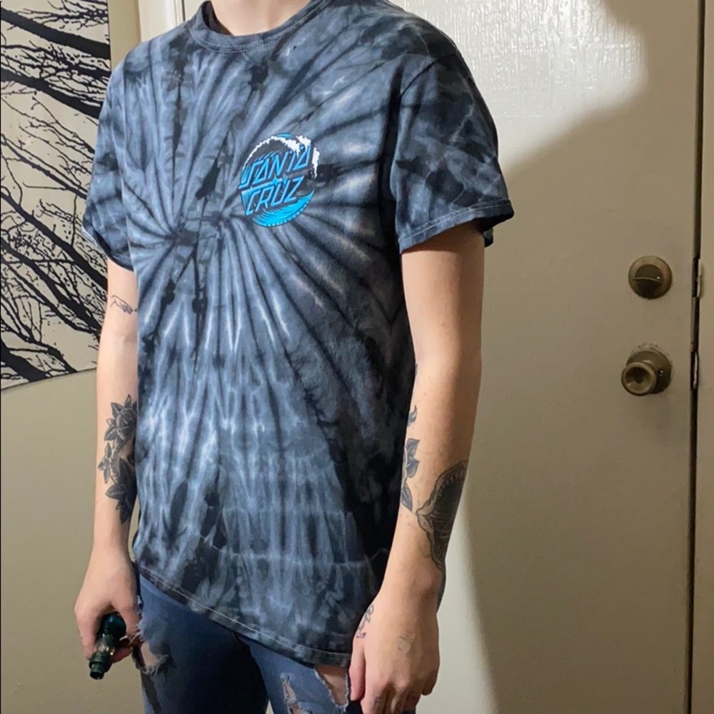 Medium Santa Cruise Shirt